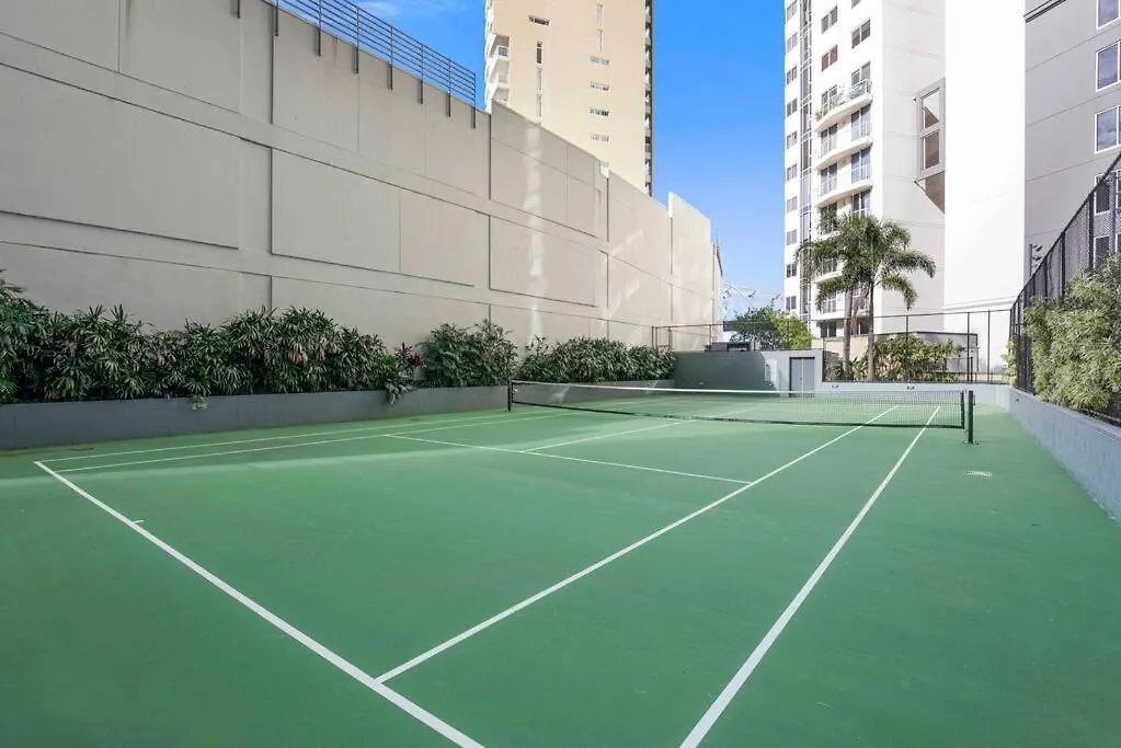 Brisbane City Luxe 3-Bd, Views, Pool, Car Park Australia