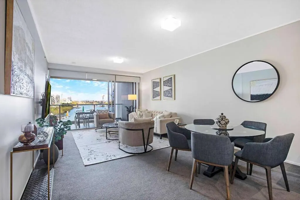Brisbane City Luxe 3-Bd, Views, Pool, Car Park 0*,  Australia